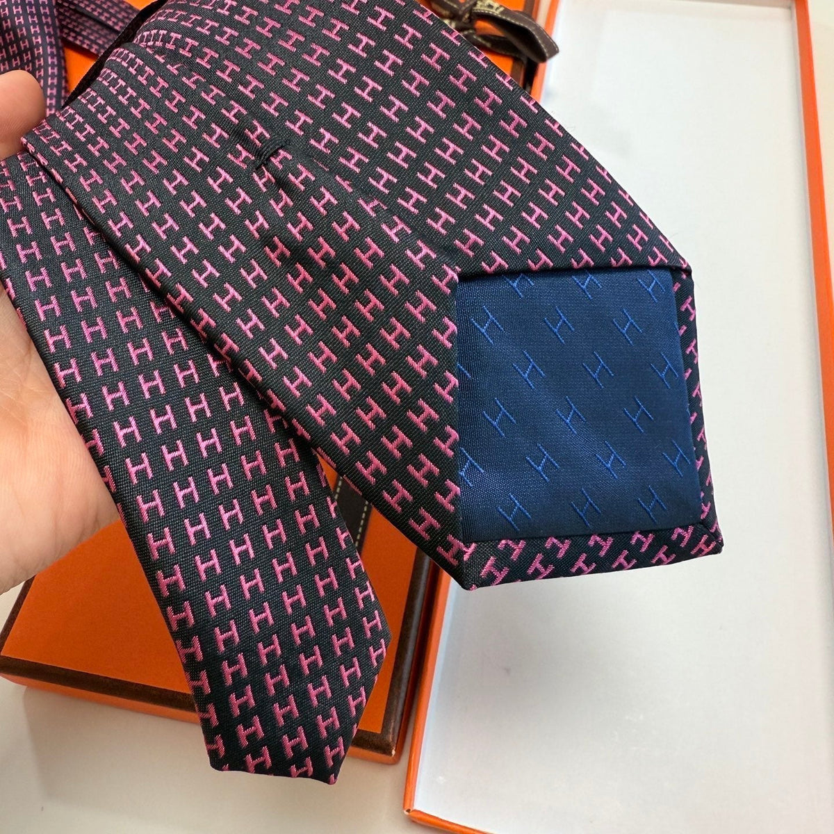 Hermes Style Men's Micro H Jacquard Silk Tie
