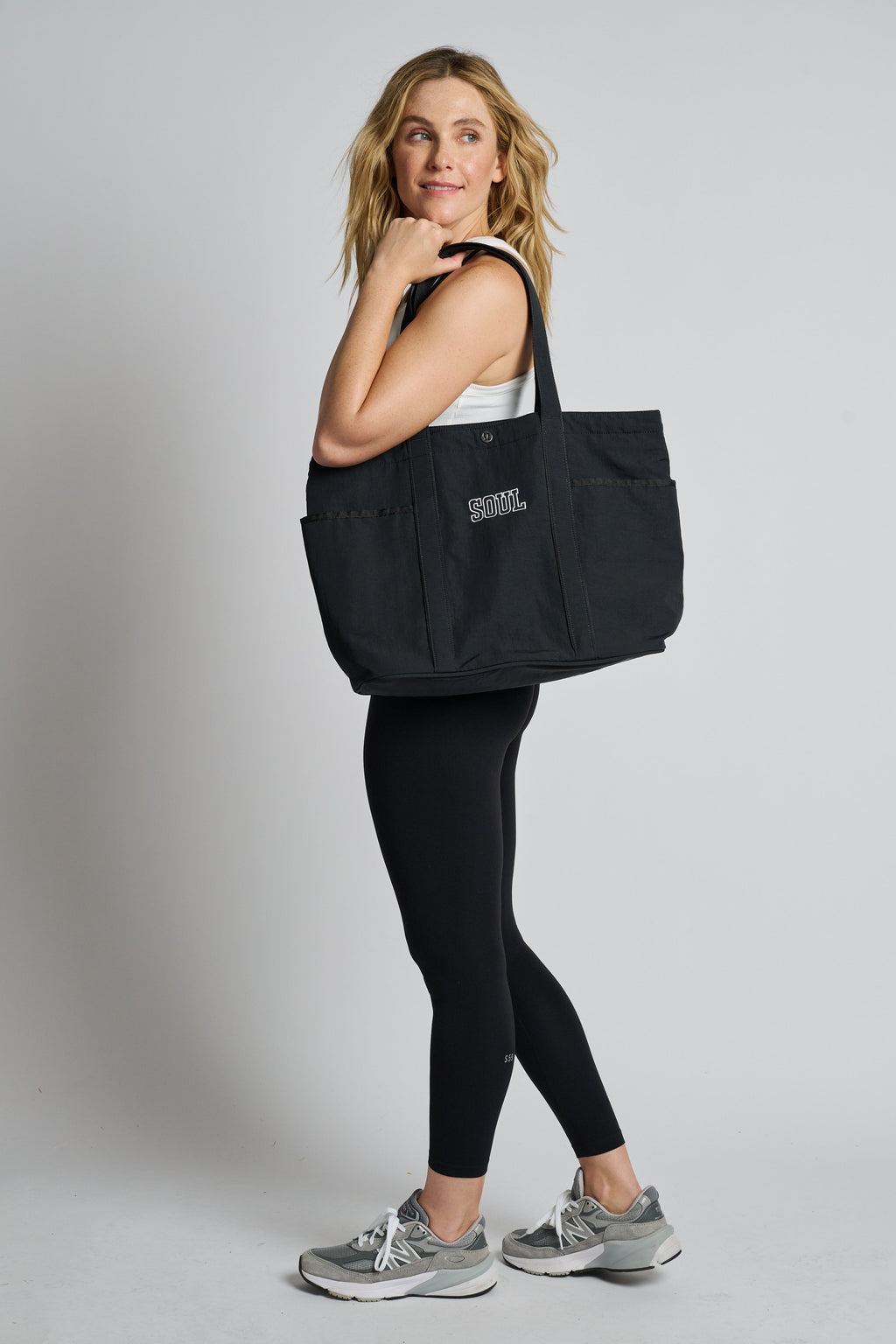 Daily Multi-Pocket Tote
