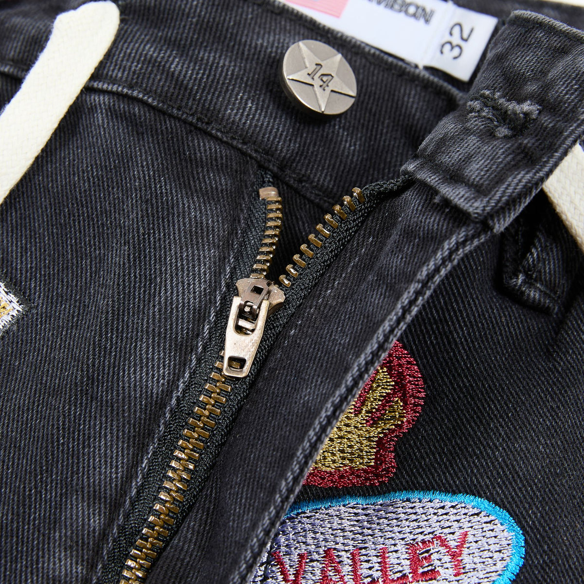 VALE 1980s Patch Rhinestone Denim Shorts
