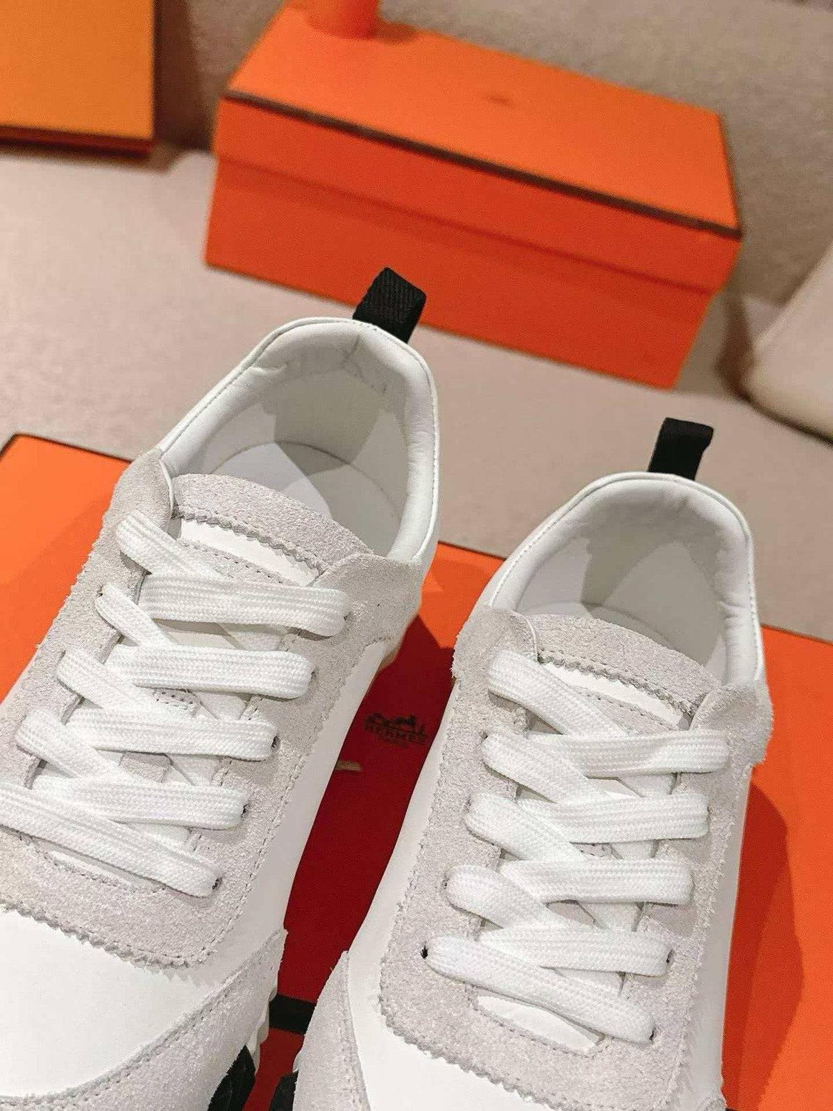 Men's White and Gray Low-Top Sneakers