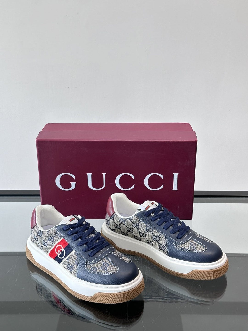 Gucci Men's Navy Monogram Stripe Low-Top Sneakers