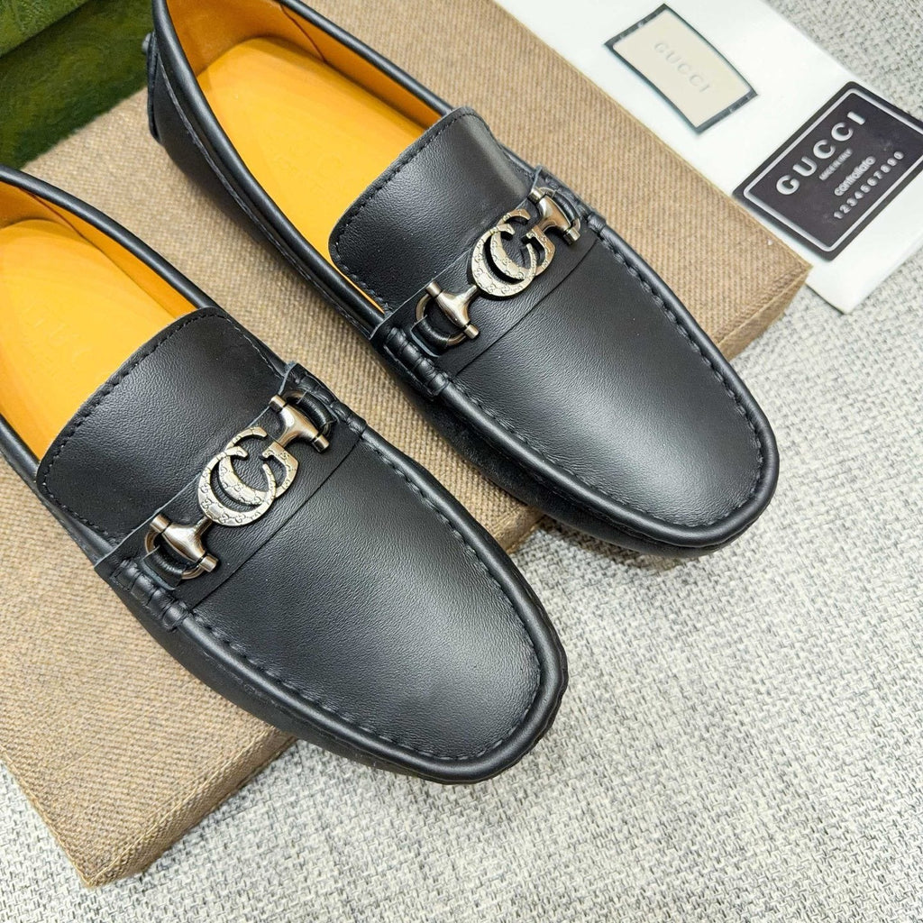 GUCCI Black Metal-Detail Loafers